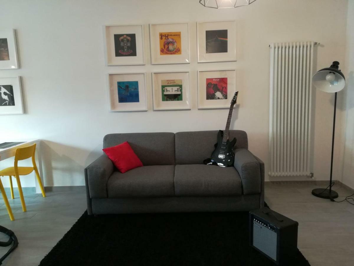 Appartement Sosta Rock à Casal Palocco Extérieur photo