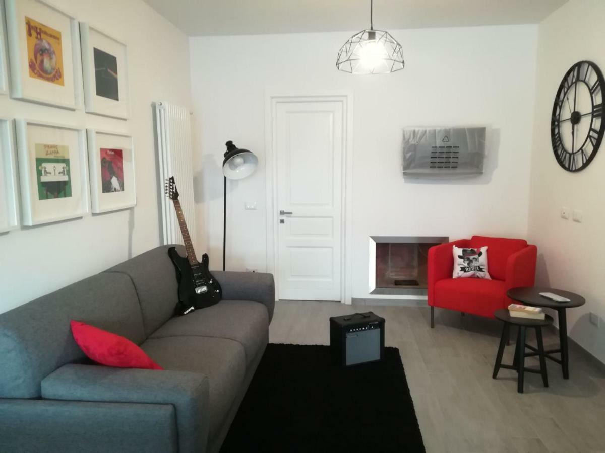 Appartement Sosta Rock à Casal Palocco Extérieur photo